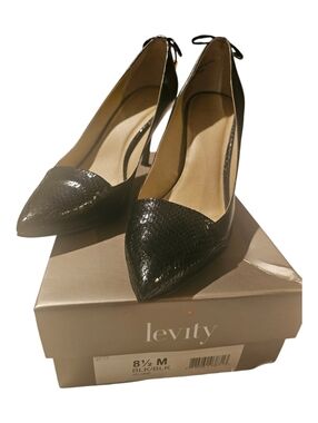 Levity Womens Leather Heels Sz 8.5 Black Pointed Toe Pumps Shoes Pre-owned
